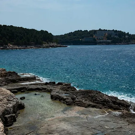 Point - Two Bedroom With Balcony Πούλα